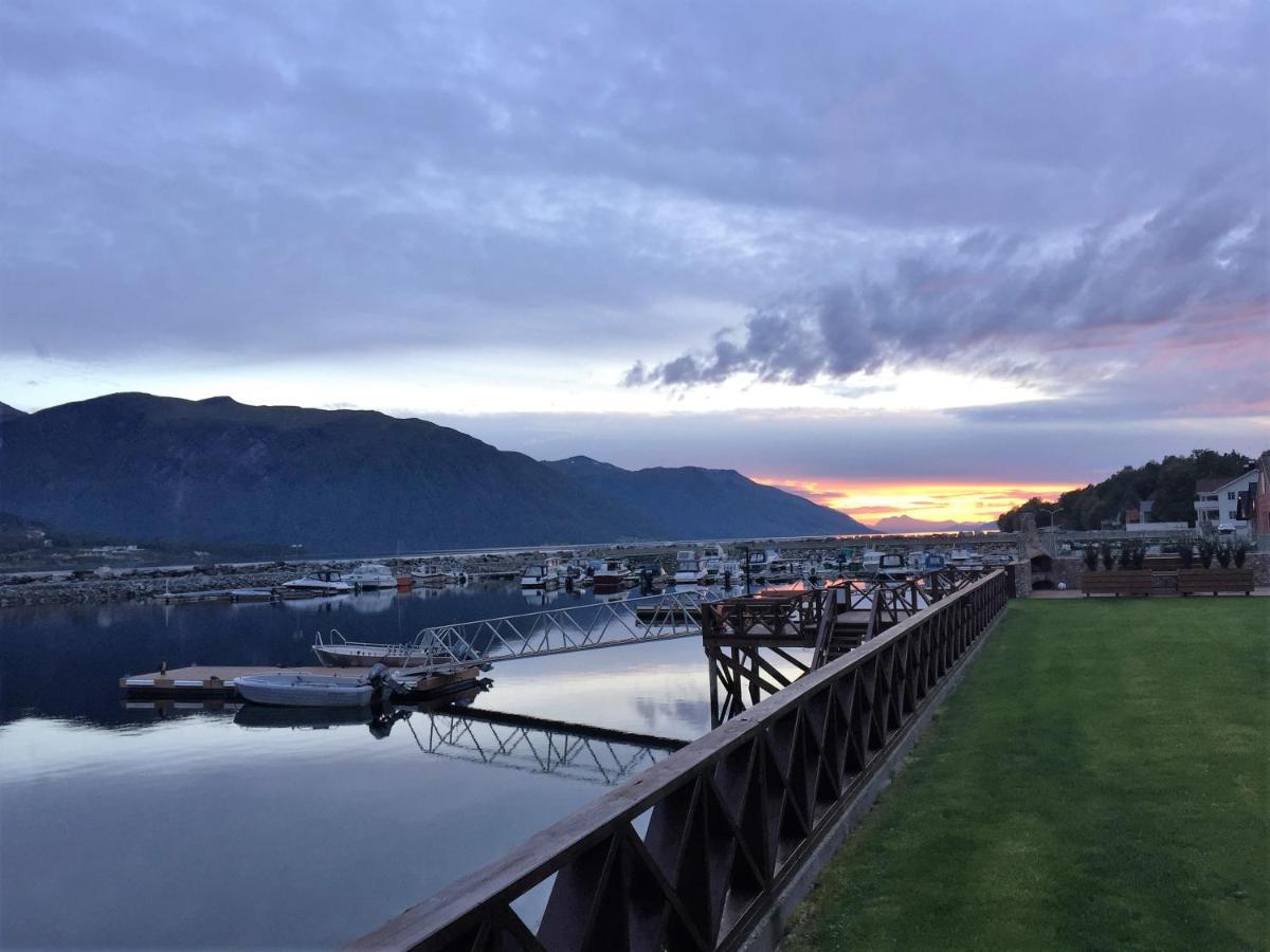 Solstrand Fjord Holiday Eidsvåg 외부 사진